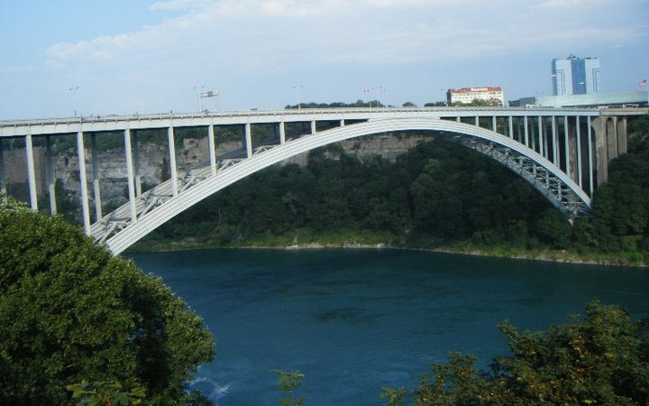 Rainbow Bridge - Niagara Falls